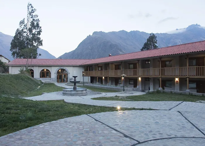 Hotel Del Pilar 5*
