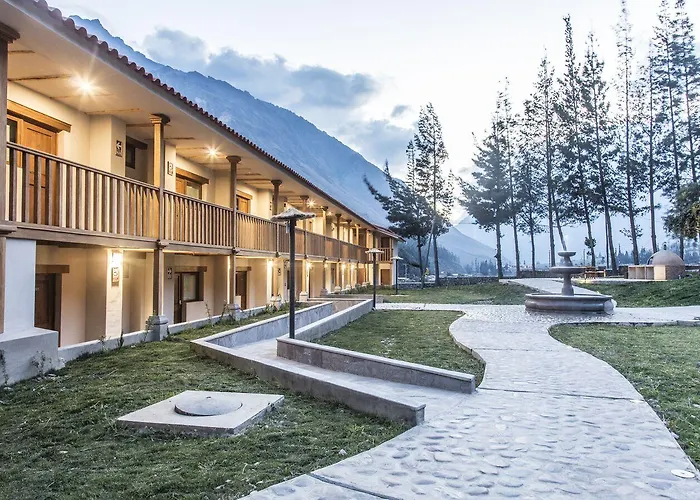 Hotel Del Pilar 5*